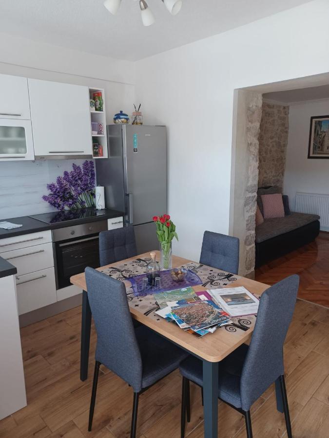 Apartment Karla SNB Lozovac Dış mekan fotoğraf
