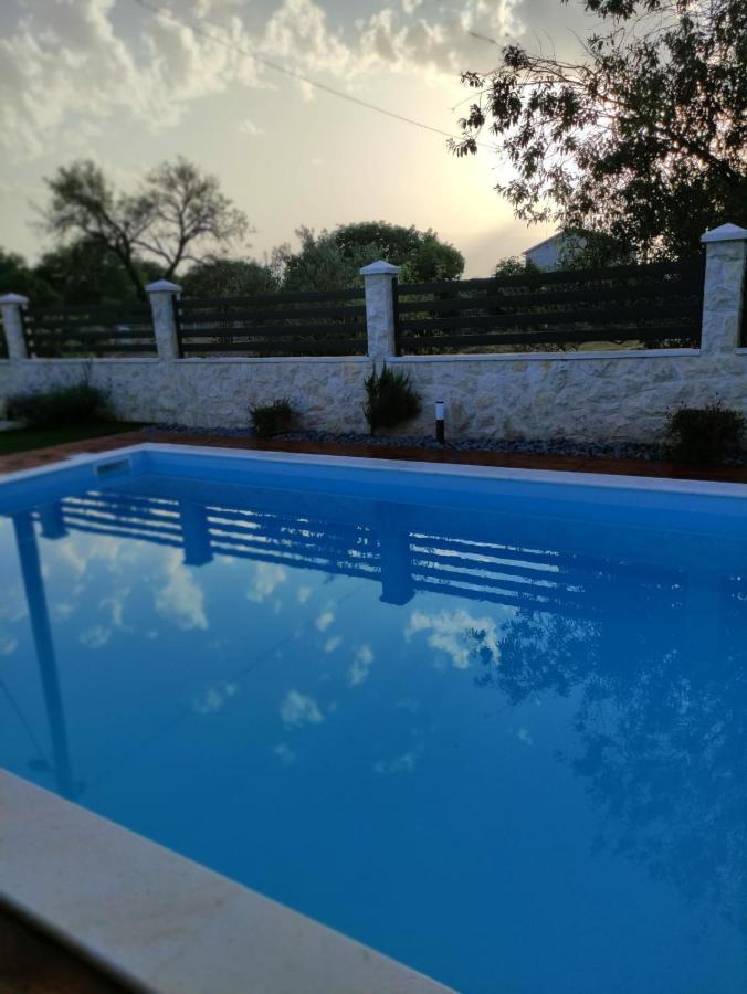 Apartment Karla SNB Lozovac Dış mekan fotoğraf