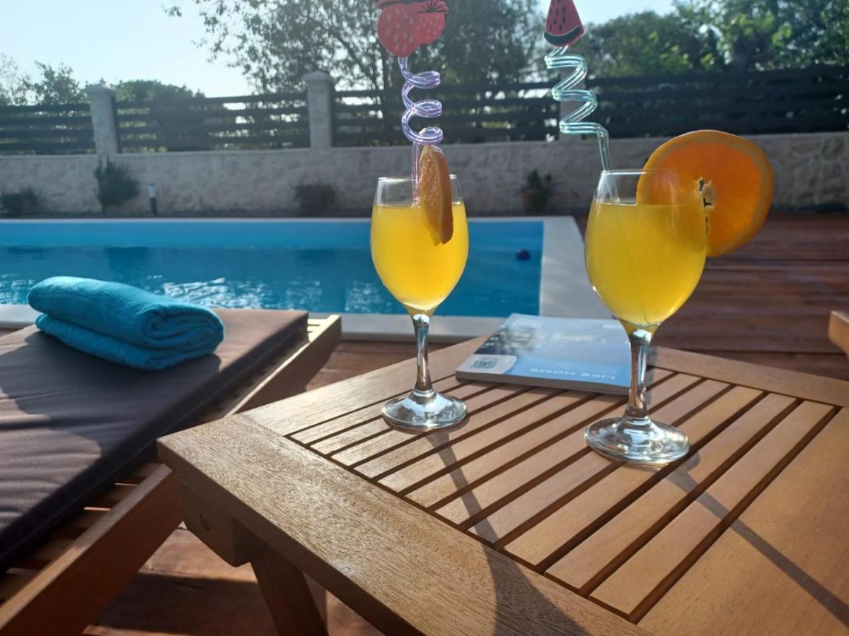 Apartment Karla SNB Lozovac Dış mekan fotoğraf
