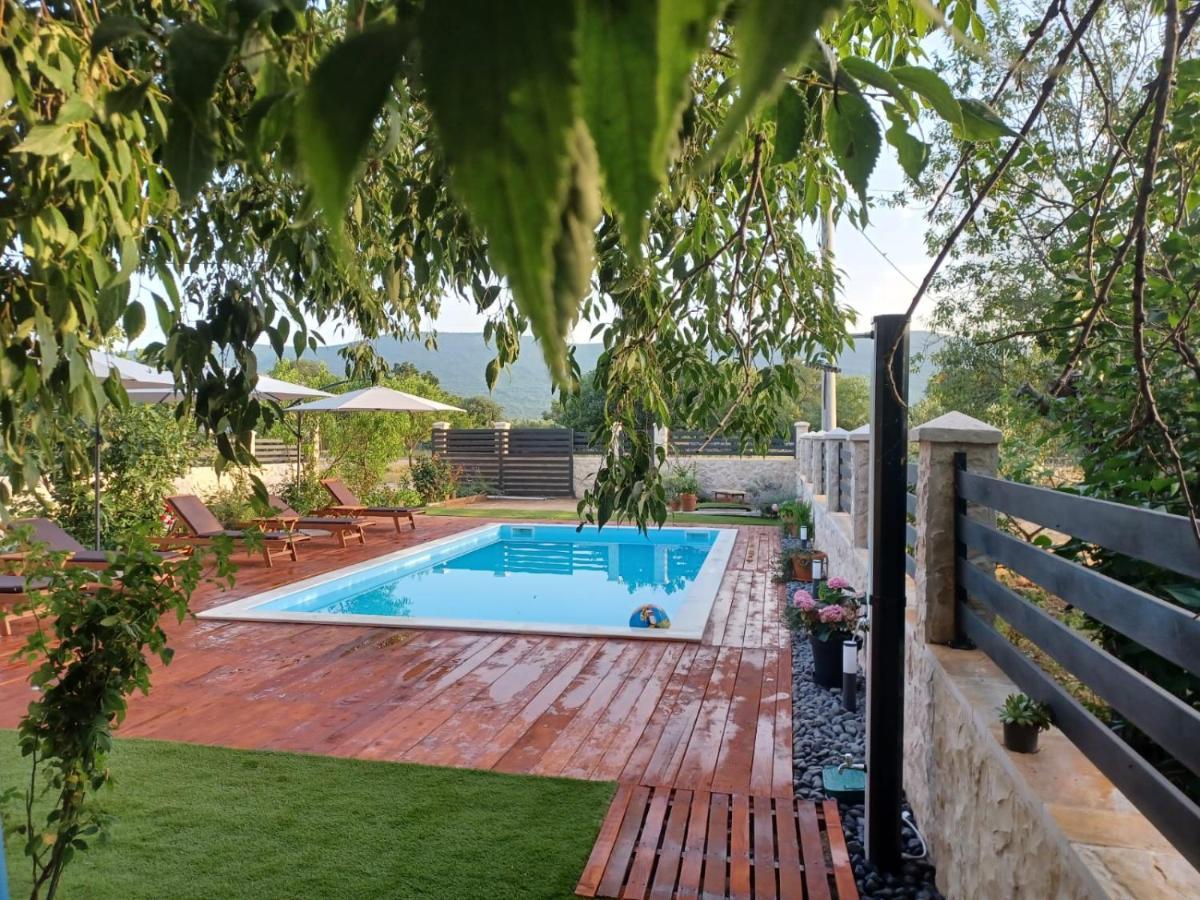 Apartment Karla SNB Lozovac Dış mekan fotoğraf