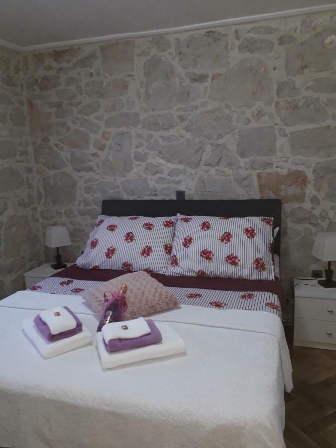 Apartment Karla SNB Lozovac Dış mekan fotoğraf