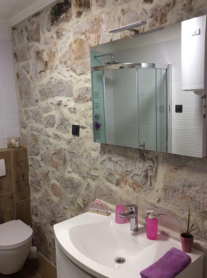 Apartment Karla SNB Lozovac Dış mekan fotoğraf