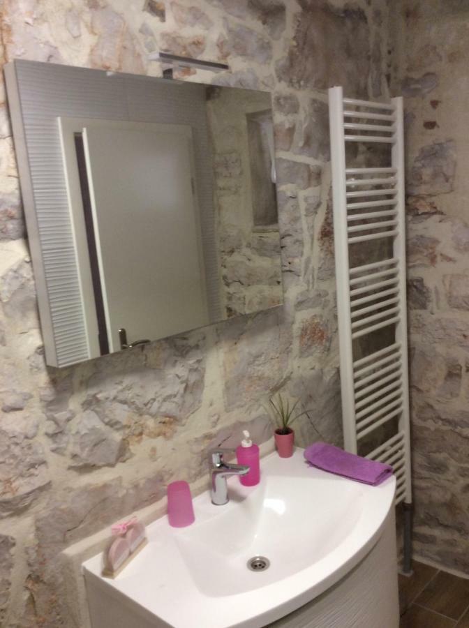 Apartment Karla SNB Lozovac Dış mekan fotoğraf