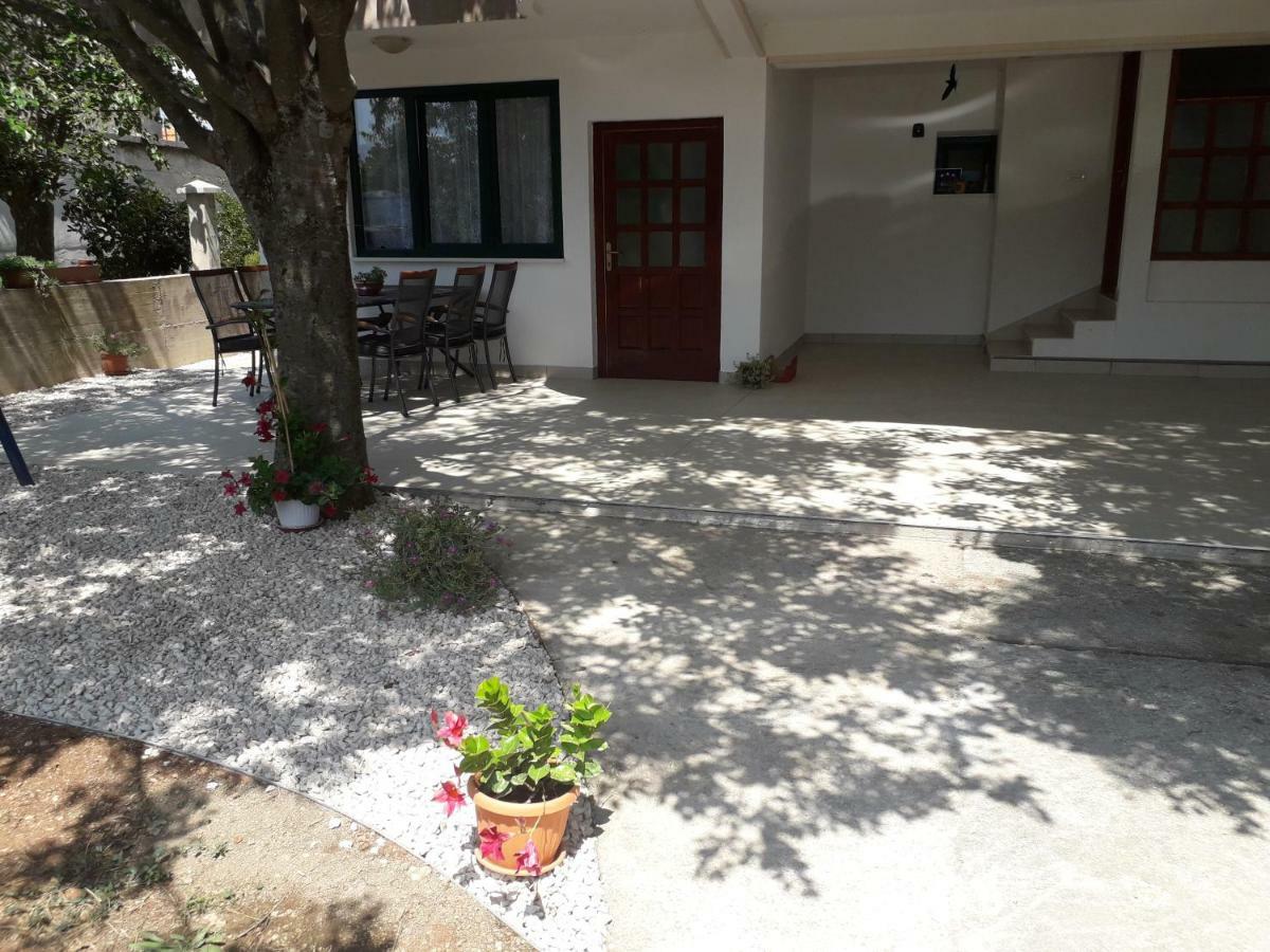 Apartment Karla SNB Lozovac Dış mekan fotoğraf