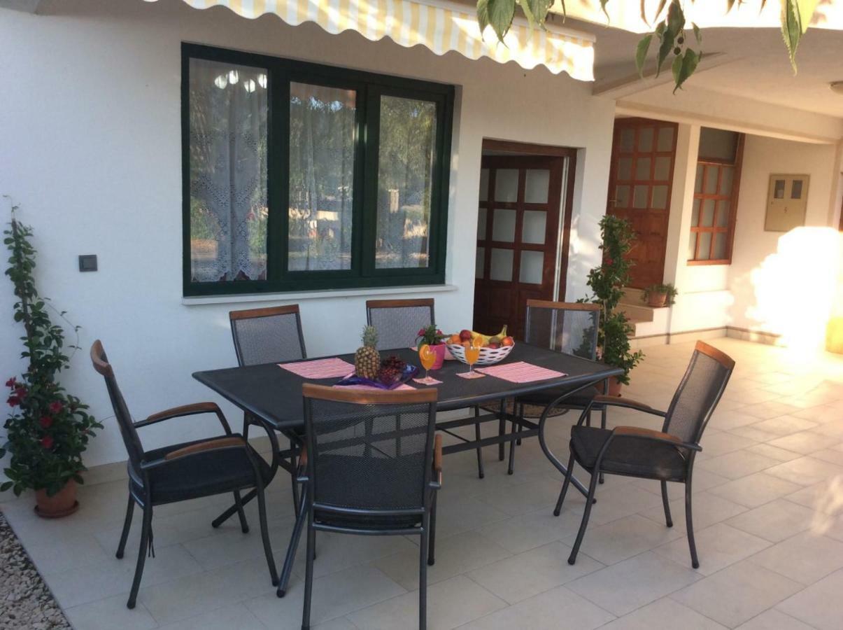 Apartment Karla SNB Lozovac Dış mekan fotoğraf