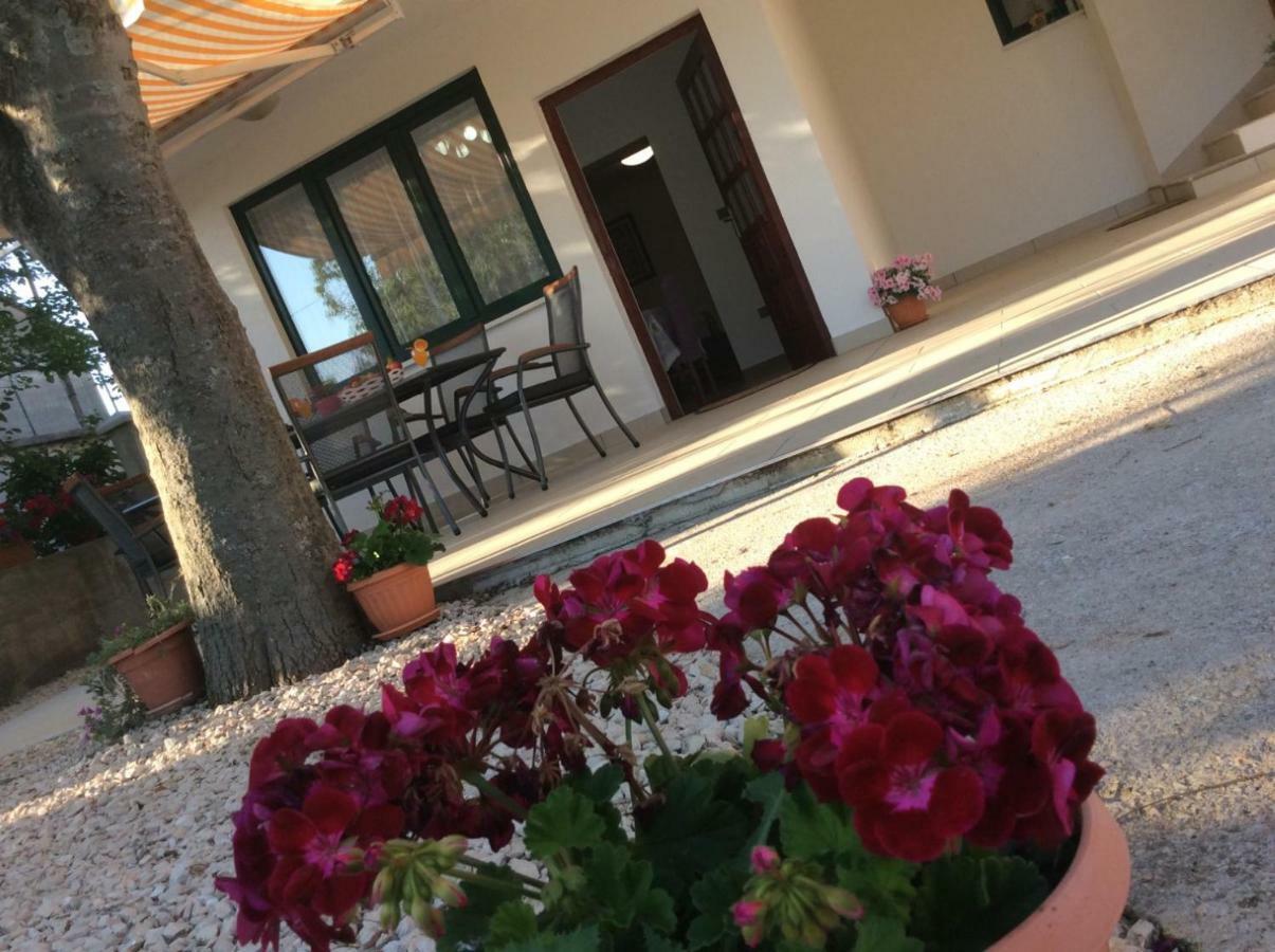 Apartment Karla SNB Lozovac Dış mekan fotoğraf