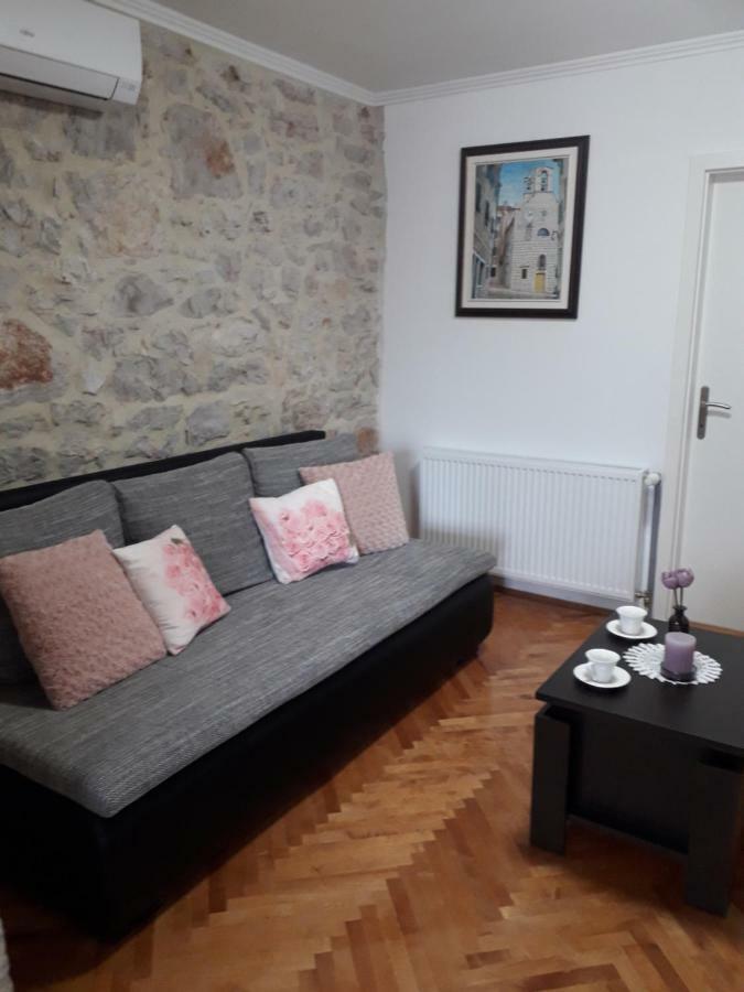 Apartment Karla SNB Lozovac Dış mekan fotoğraf