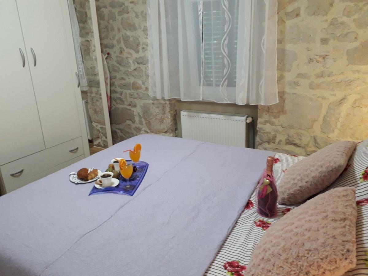 Apartment Karla SNB Lozovac Dış mekan fotoğraf